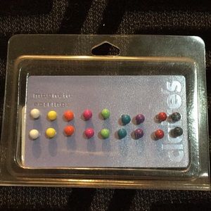 🦊 2for $15 🦊 NWT magnetic earnings